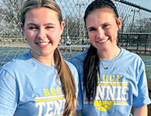 Bruce Trojan tennis serves up a new season