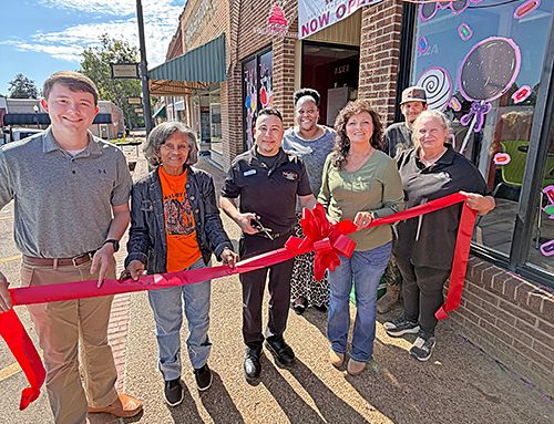 Mi Casa’s Perez speaks to Calhoun City Chamber